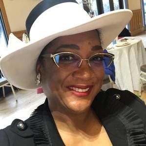 Meet your Posher, Kimberly